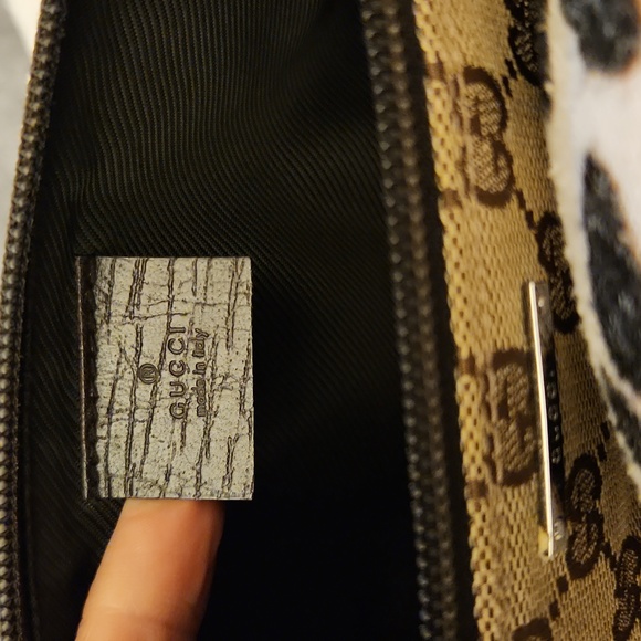 💯% Authentic Gucci boat pochette - Picture 5 of 6